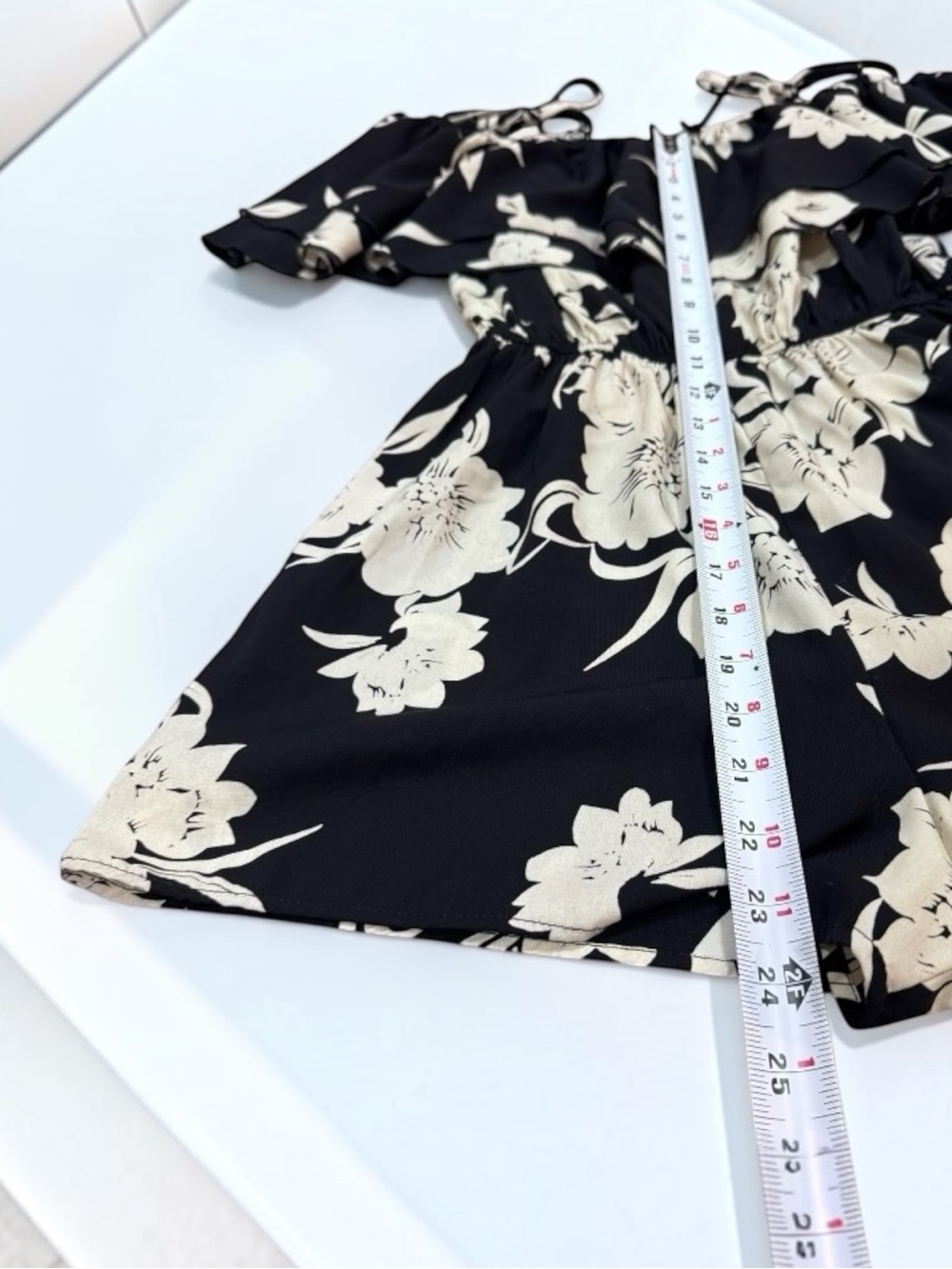 Bo Bel Black Ivory Floral Off Shoulder Ruffle Romper Playsuit Size Medium Boho - Picture 3 of 8